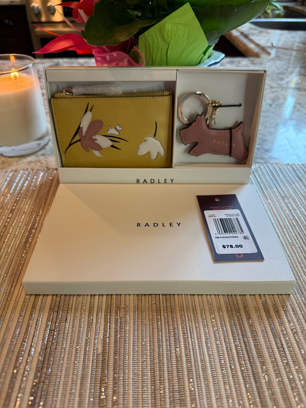 NEW RADLEY LONDON Leather Spring Daze
Small Zip Wallet And Keyring In Honeycomb